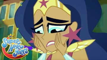 Socorro! 😱| DC Super Hero Girls Brasil