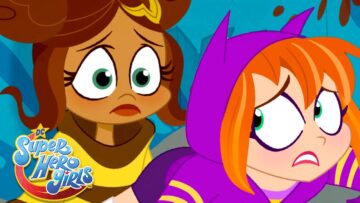 #SofaBom | DC Super Hero Girls Brasil