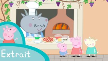 The Very Sunny Holiday ☀️ | Peppa Pig Official Clip